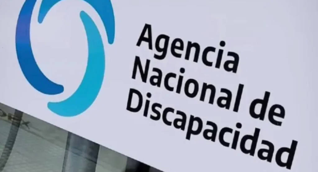 Cartel con el logo de la Agencia Nacional de Discapacidad